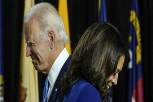 جو بایدن معاونش را رئیس‌جمهور آمریکا خطاب کرد