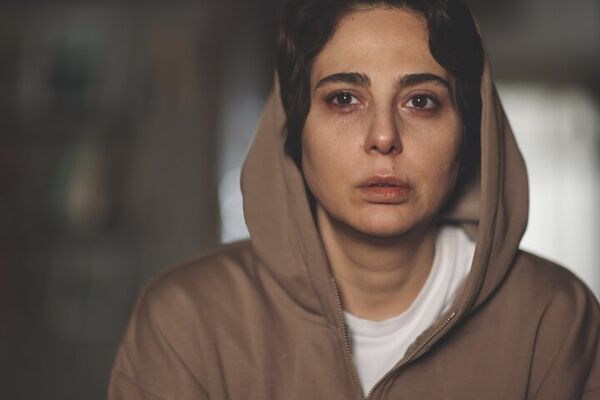 از تصویر رعنا آزادی‌فر در «فیل» رونمایی شد
