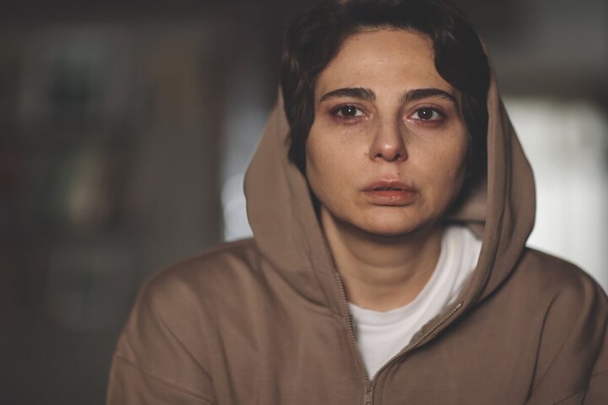 رعنا آزادی‌فر