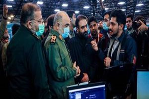 بازدید سرلشکر سلامی از رویداد تولید محتوای دیجیتال بسیج