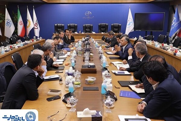 توسعه همکاری‌های راهبردی بانک تجارت و گروه فکور صنعت تهران
