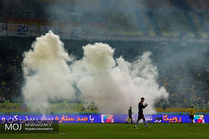 دیدار تیم های فوتبال سپاهان اصفهان و پرسپولیس