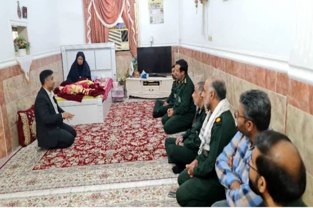 دیدار با خانواده شهدا 