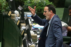 یکی از جنتلمن های پشت میز مذاکره آقای روحانی و ظریف است 