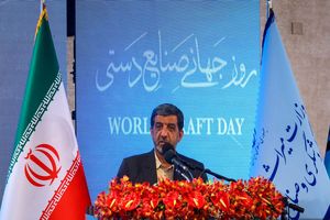 مردم ایران در موقعی که غرب بویی از تمدن نداشته کنار هم زندگی می کردند