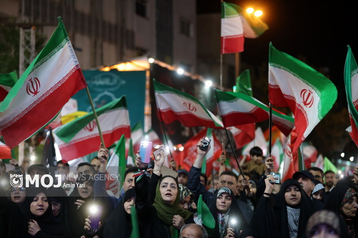 سالگرد شهید جمهور در میدان انقلاب