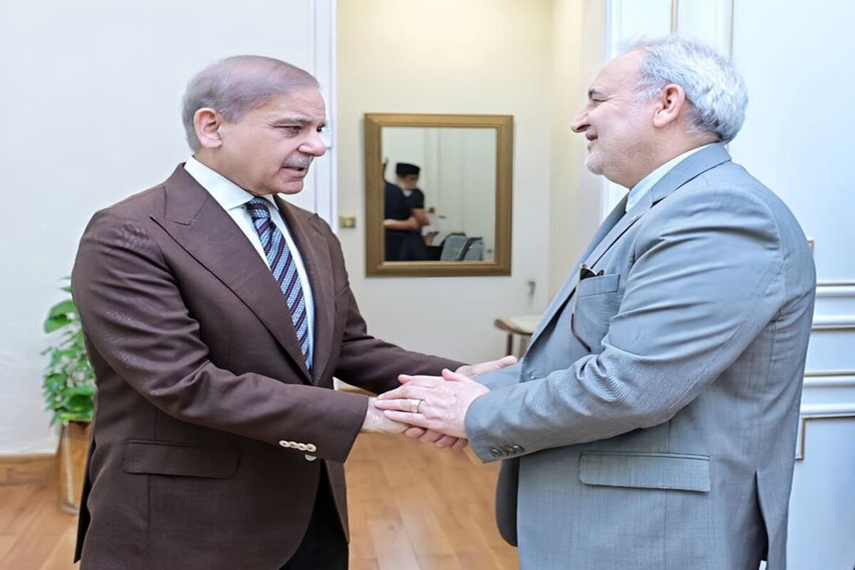 سفیر ایران با شهباز شریف درباره وضعیت منطقه دیدار کرد