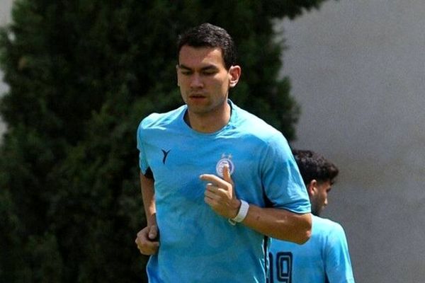 ابهام در بازگشت آشورماتوف به ترکیب استقلال