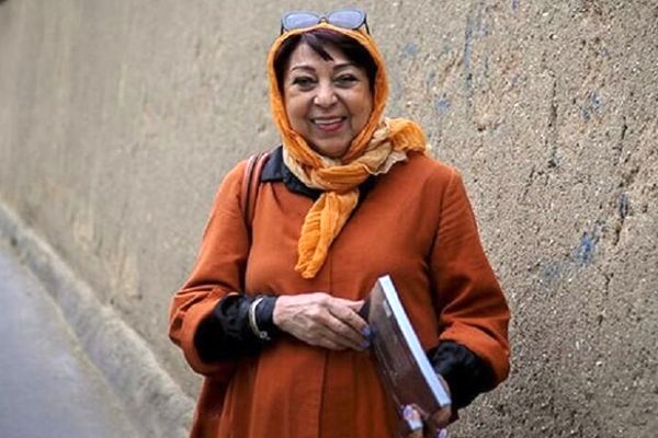 پیام هایده حائری به آقایان در شب افتتاح «فینگر فود»