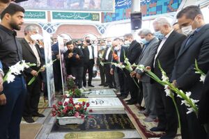 آغاز ویژه برنامه های هفته دولت در گیلان با ادای احترام به مقام شامخ شهیدان 