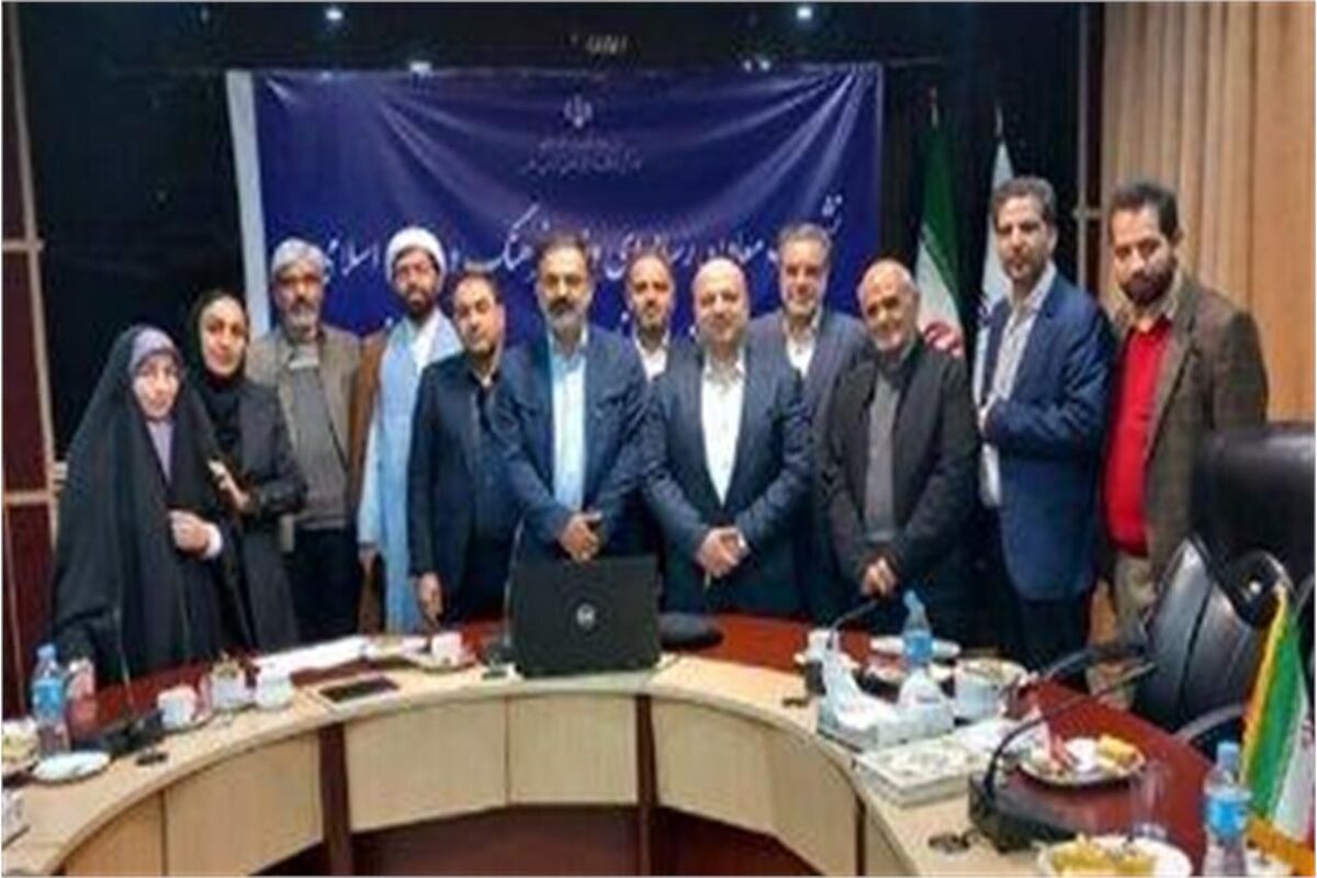 محمدرضا نوروزپور معاون مطبوعاتی وزارت فرهنگ و ارشاد اسلامی پس از دیدار با فعالان رسانه‌ای مشهد 