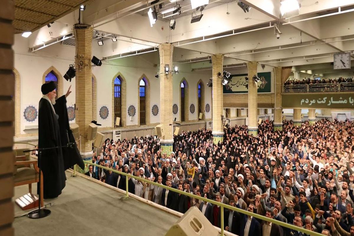 رهبر انقلاب