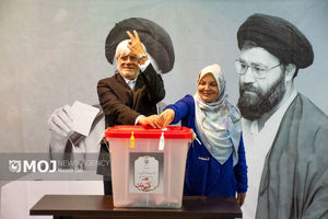 انتخابات چهاردهمین دوره ریاست جمهوری در حسینیه جماران 