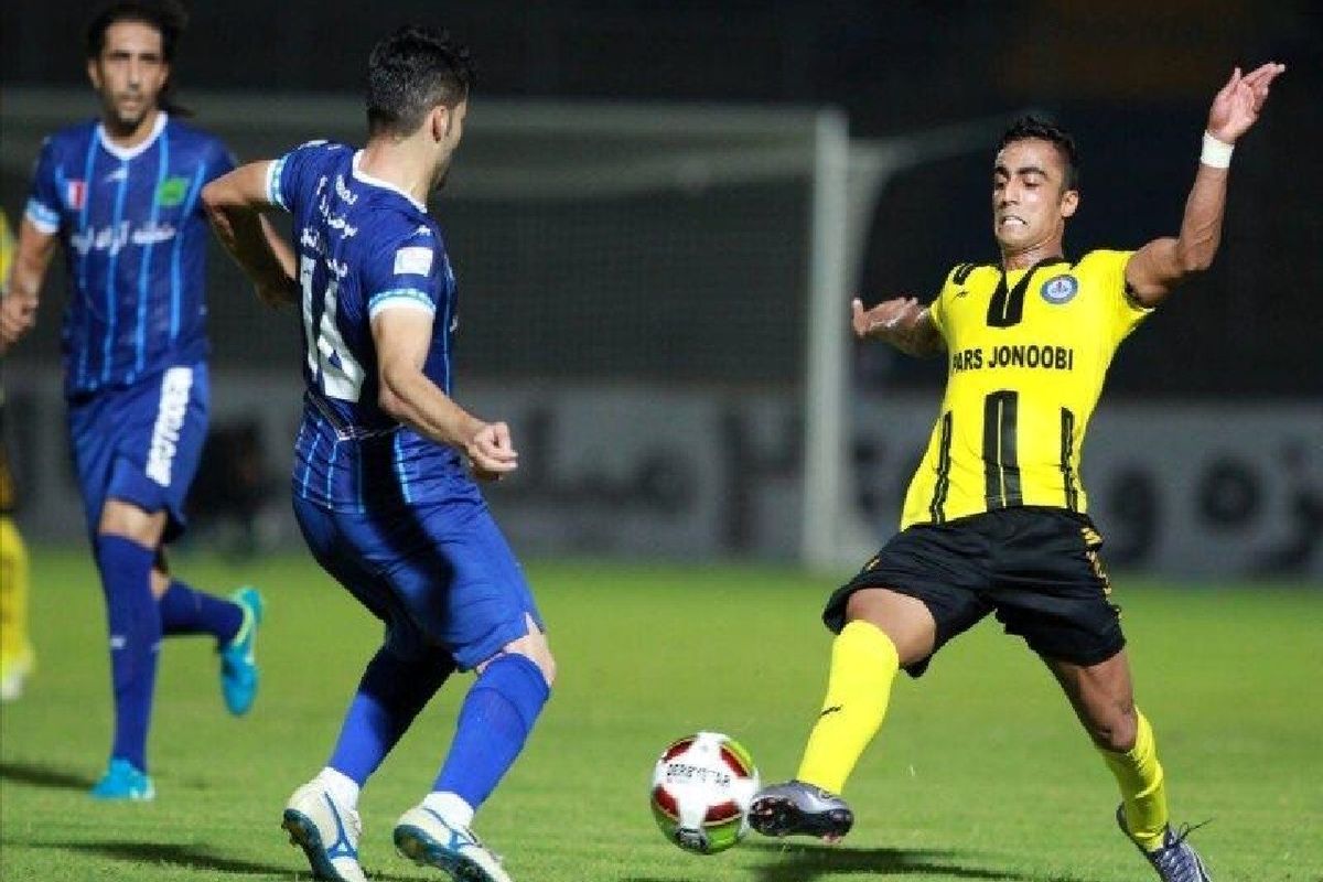 بازی استقلال و پارس جنوبی جم