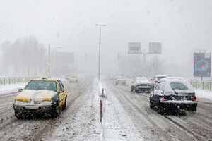 بارش برف و باران در محورهای ۹ استان کشور