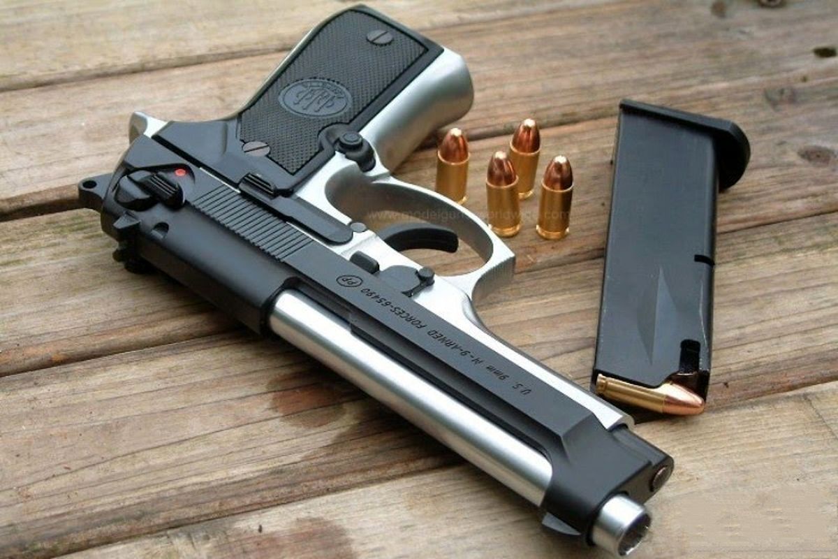 کشف انبار اسلحه