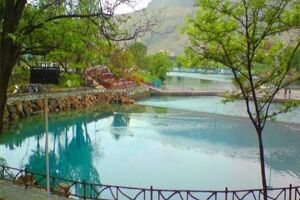 چشمه دریاچه کیو خرم‌آباد آبی شد