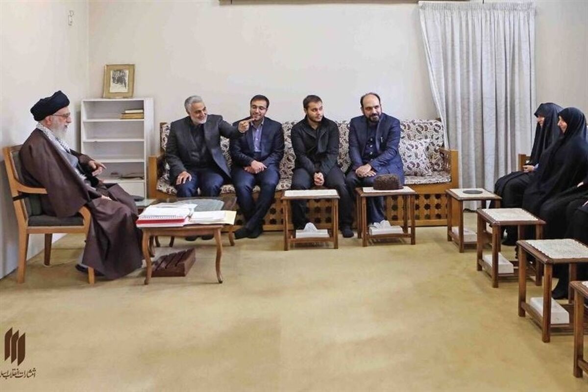 رهبر انقلاب
