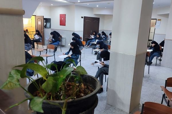 شروع امتحانات دانشگاه‌های الزهرا و امیرکبیر به بهمن‌ماه موکول شد 