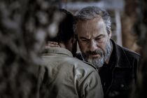 حبیب خزایی فر موسیقی دیدن این فیلم جرم است را می نوازد