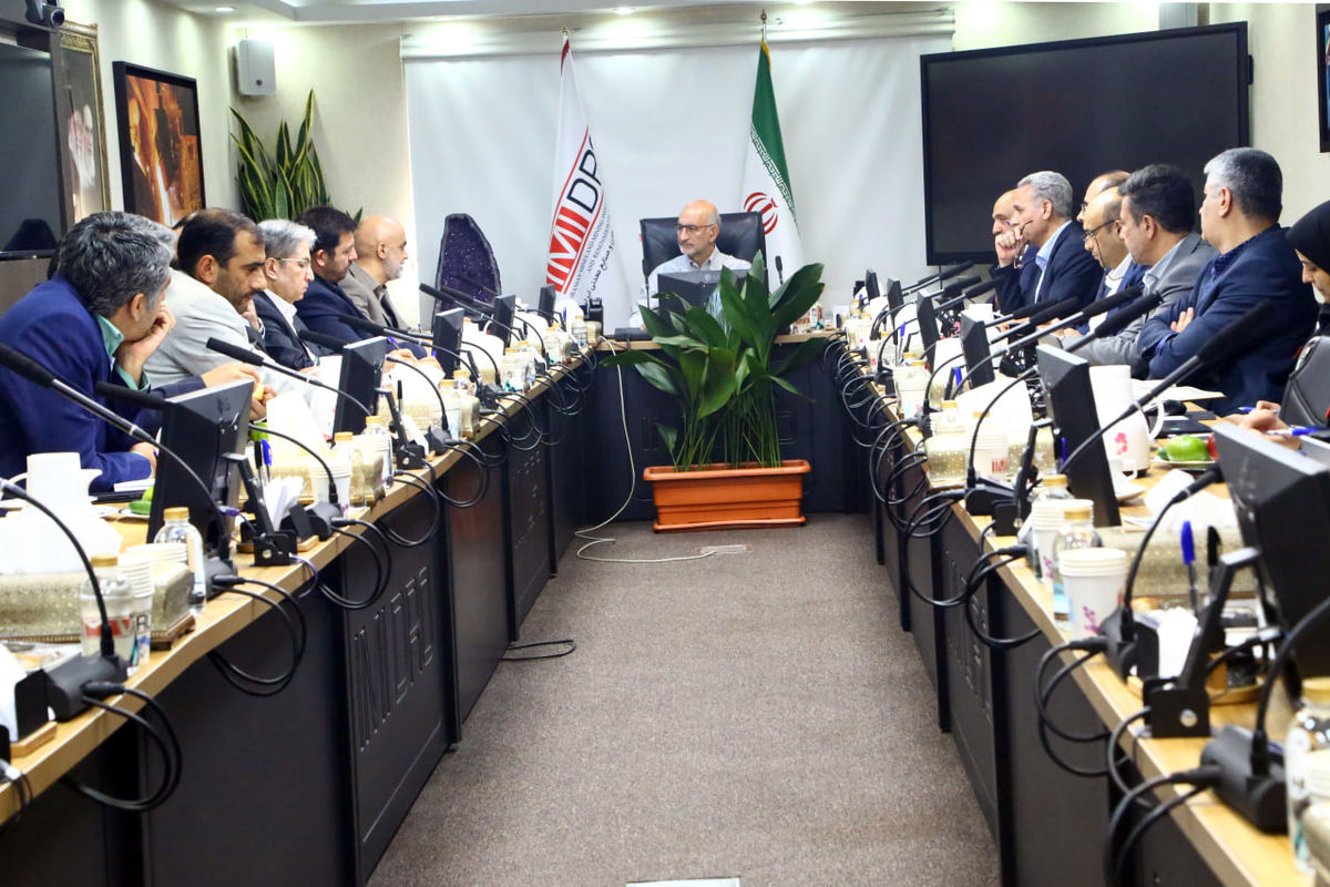 رئیس هیات عامل ایمیدرو در نشست کارگروه کنترل مدیریت شرکت مس