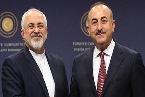 ظریف با همتای ترک خود تلفنی گفتگو کرد