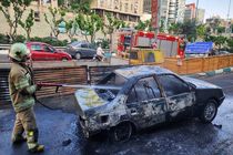  یک خودرو در بزرگراه مدرس تهران در آتش سوخت + تصاویر