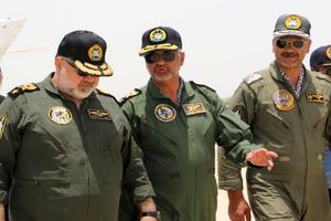 امیر سرتیپ واحدی از پایگاه شکاری برادران شهیدان دلحامد بازدید کرد