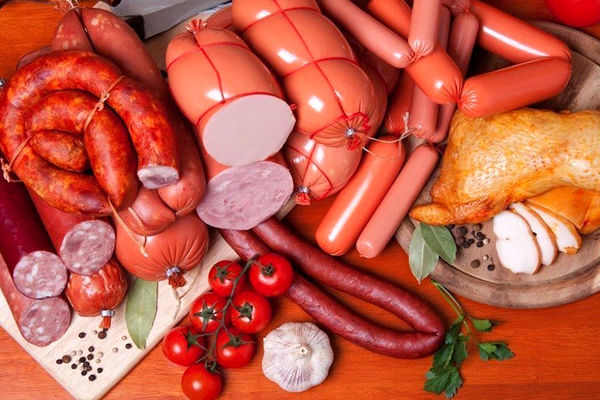 فرآورده‌های گوشتی در گرمای تابستان آسیب‌پذیرتر می شوند