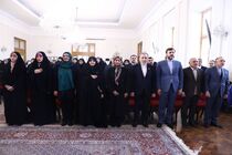 روایت واحد و واقعی از زن ایرانی ارائه دهیم/ به وجود زنان ایرانی خارج از کشور افتخار می‌کنیم