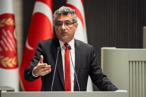 اپوزیسیون در انتخابات قبرس ترک‌نشین پیروز شد