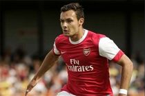 مهاجم سابق آرسنال هم‌ بازی طارمی می‌شود