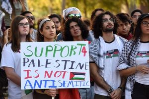 تحصیلکرده‌های آمریکایی با اخراج دانشجویان حامی فلسطین مخالفت کردند