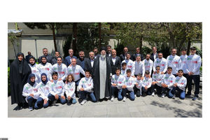 مدال آوران کاروان ورزشی دانش‌آموزی «امید ایران» با رهبر انقلاب دیدار کردند