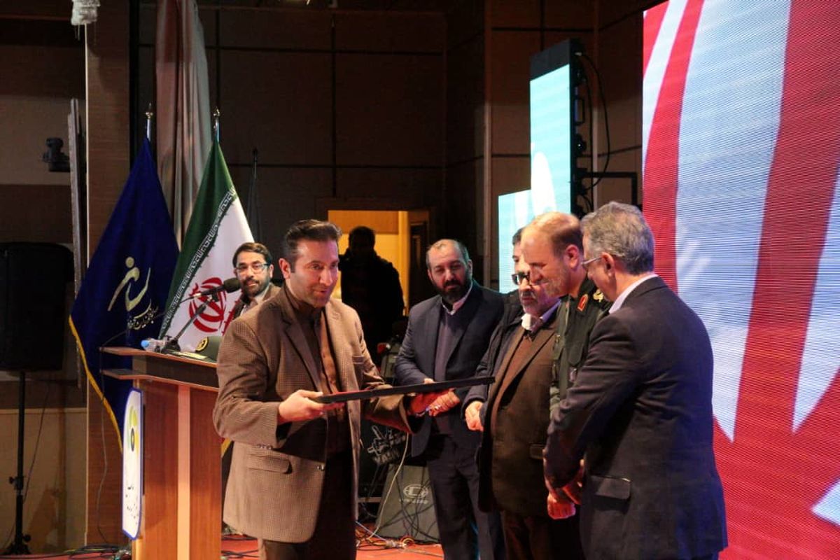 اختتامیه و تقدیر از برگزیدگان چهارمین دوسالانه سراسری عکس نور