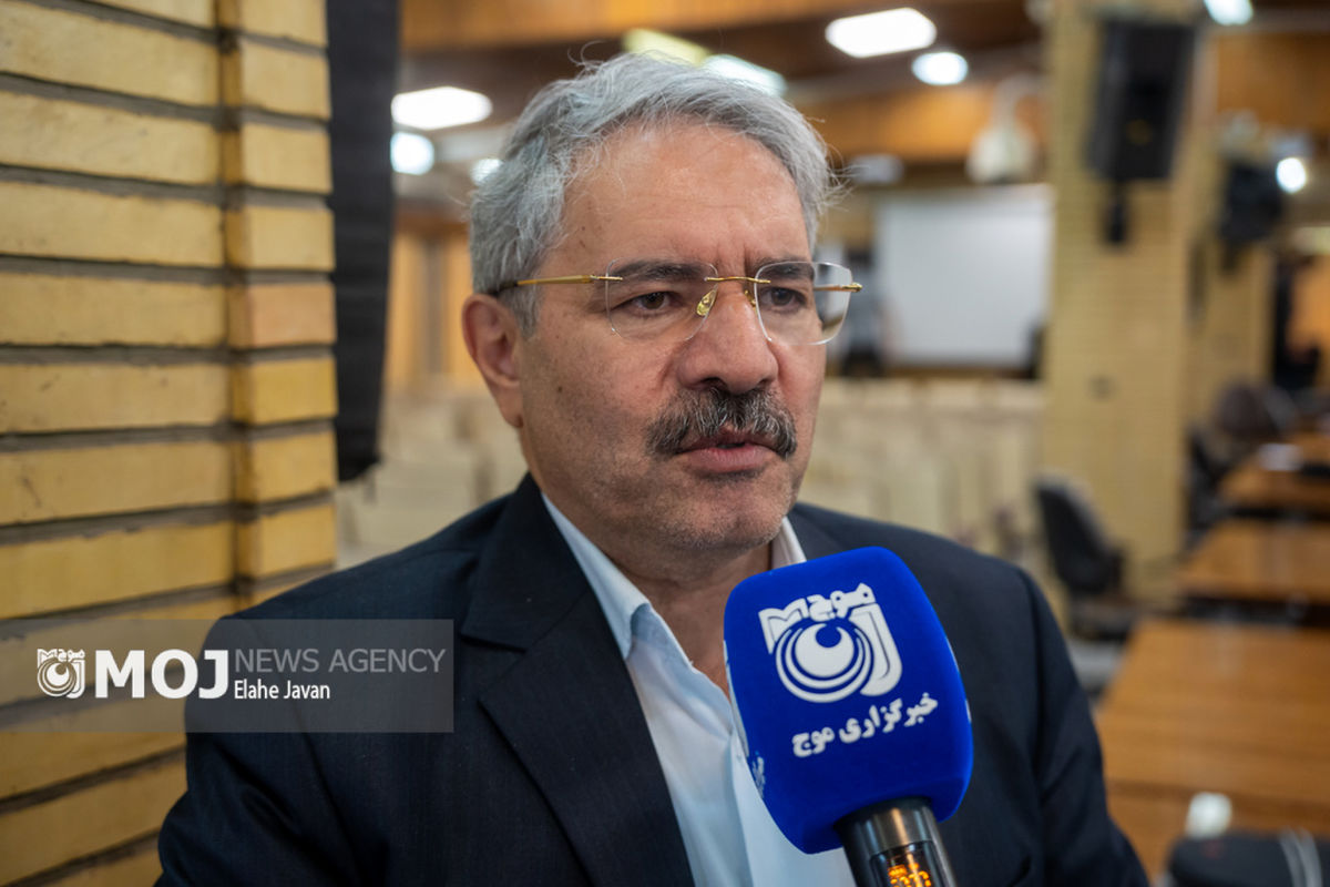 احمدرضا لاهیجان زاده + معاون محیط زیست دریایی سازمان حفاظت محیط زیست