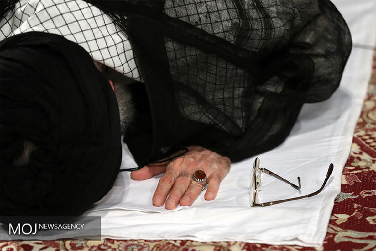 دیدار+جمعی+از+شاعران+و+اهالی+فرهنگ+و+ادب+با+مقام+معظم+رهبری