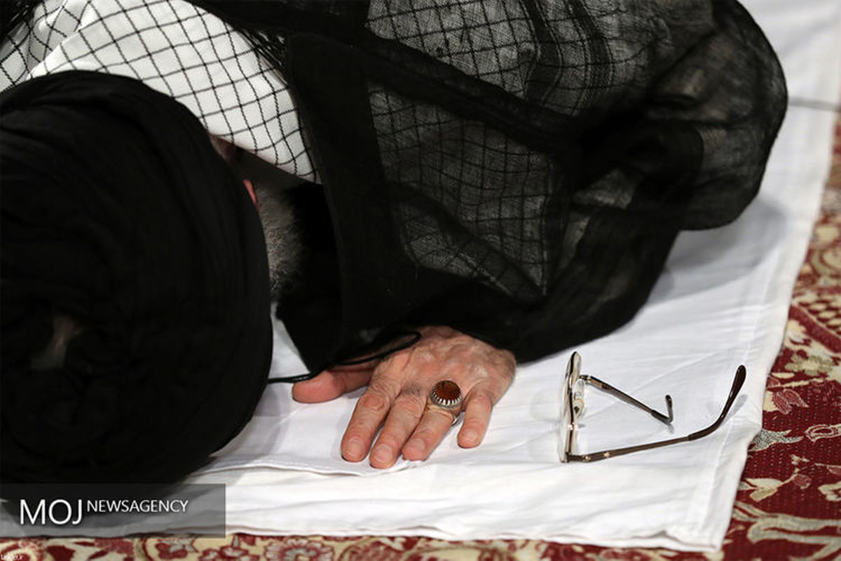 دیدار+جمعی+از+شاعران+و+اهالی+فرهنگ+و+ادب+با+مقام+معظم+رهبری