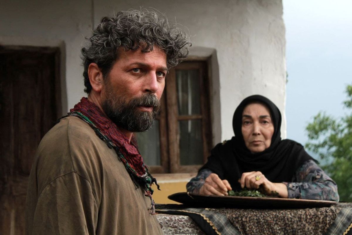 سریال در کنار پروانه‌ها