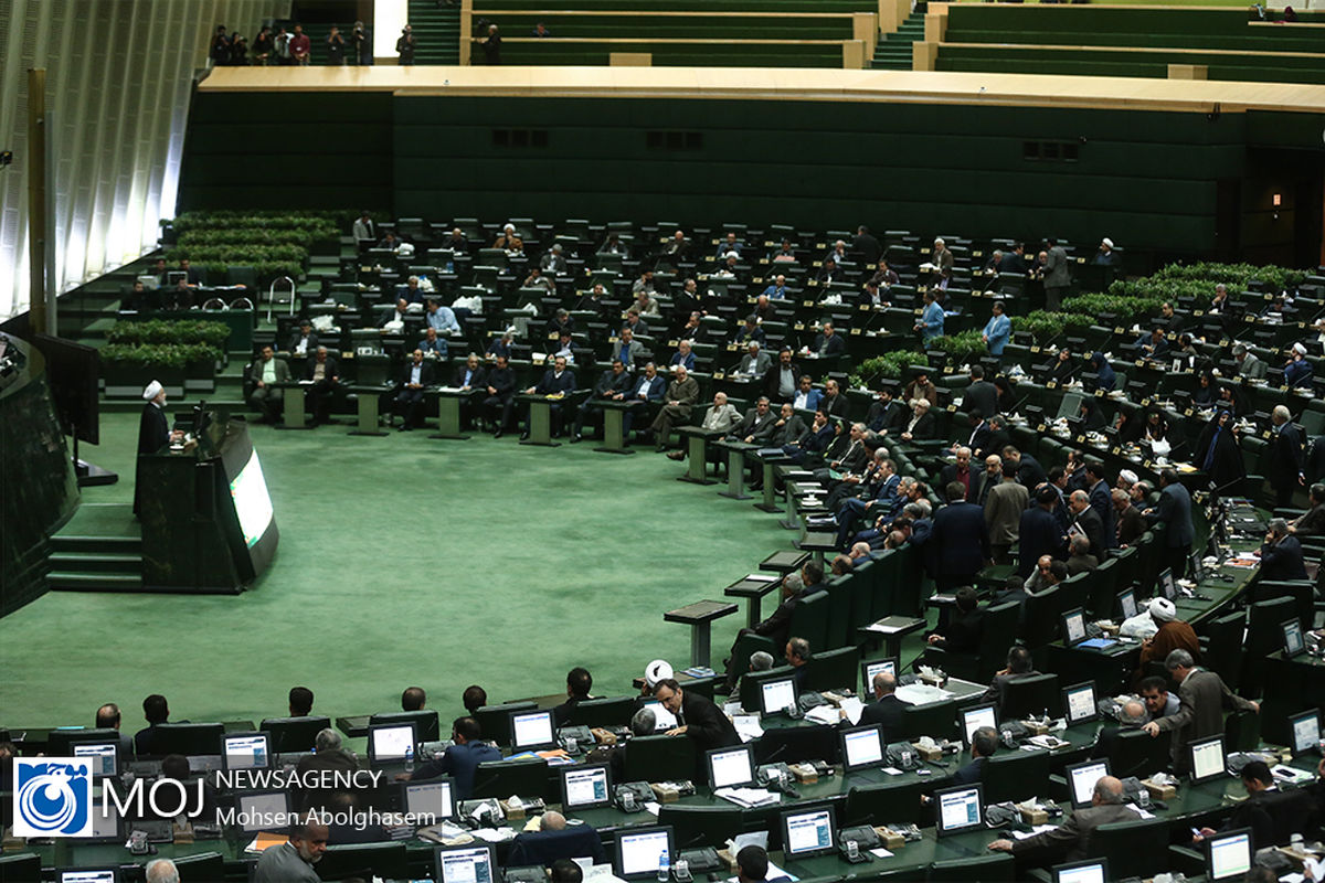 تقدیم لایحه بودجه سال ۹۹ به مجلس توسط رییس جمهوری