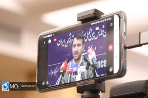 نشست خبری معاون وزیر نفت و مدیرعامل شرکت ملی صنایع پتروشیمی ایران