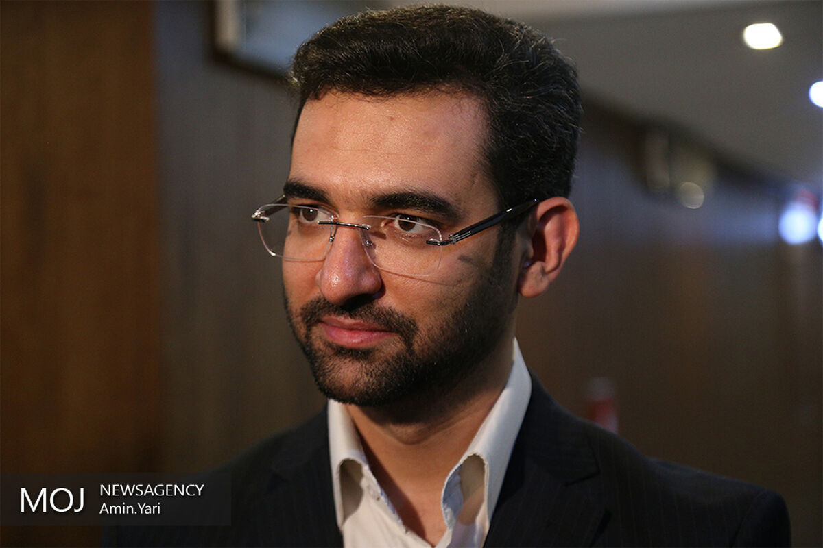 دیدار وزیرحمل و نقل و ارتباطات و فناوری اطلاعات ارمنستان با آذری جهرمی