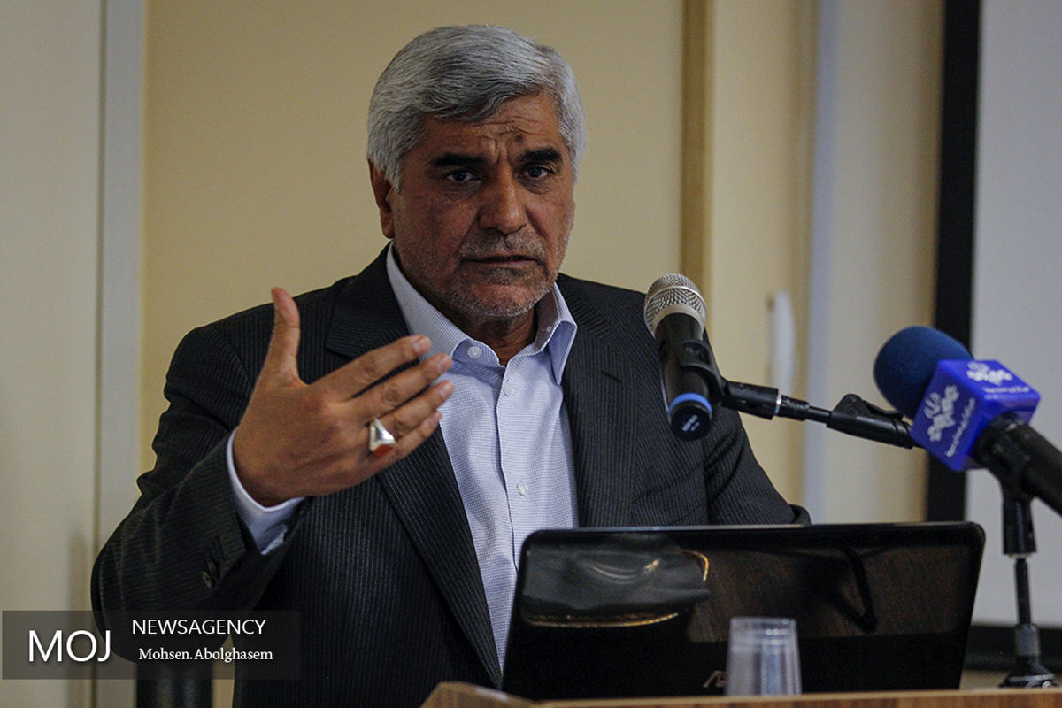 فرهادی،وزیر علوم، تحقیقات و فناوری