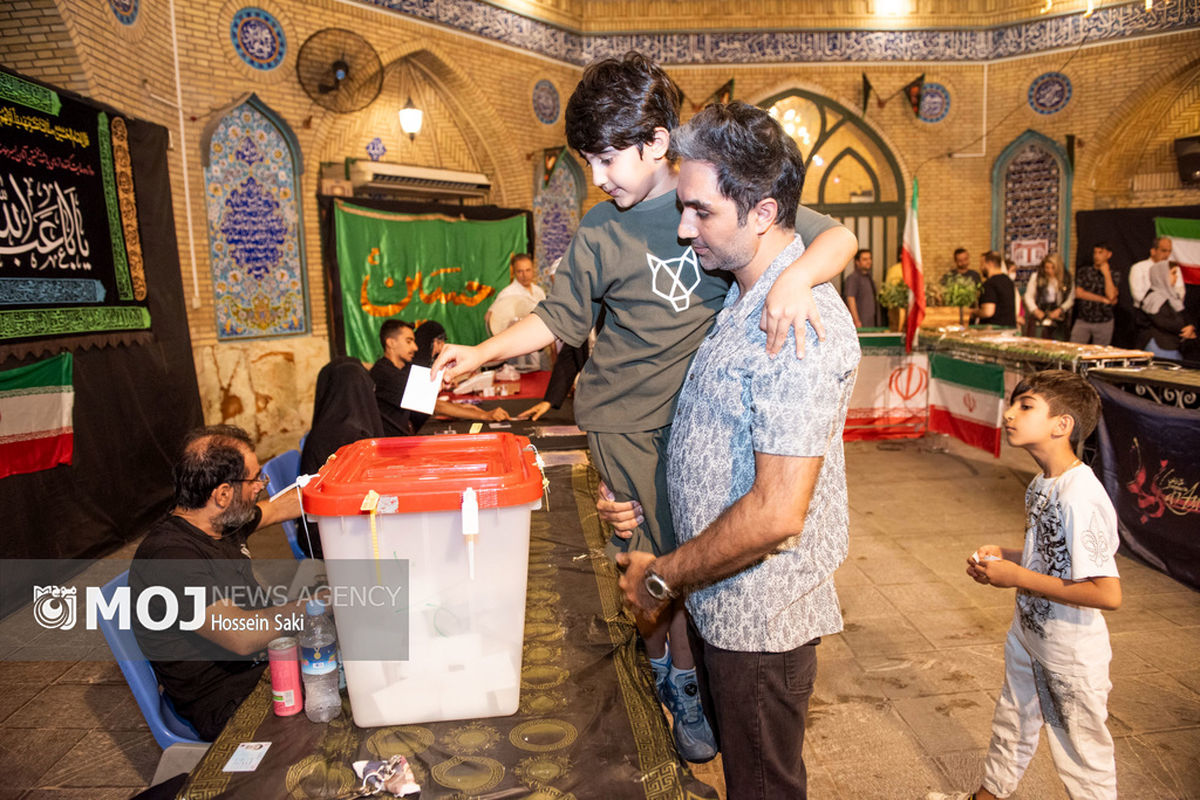 انتخابات مرحله دوم چهاردهمین دوره ریاست جمهوری در مسجد رسول (ع)