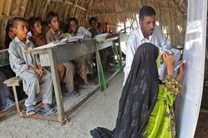 با وجود وعده آذری جهرمی، هنوز بیش از هزار مدرسه از اینترنت محرومند /  دلیل جا ماندن دانش آموزان از تحصیل چیست؟
