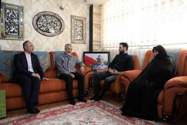 شهید نصیرزاده دارای دانش بالا، تجارب بسیار ارزشمند و حسن اخلاق بود