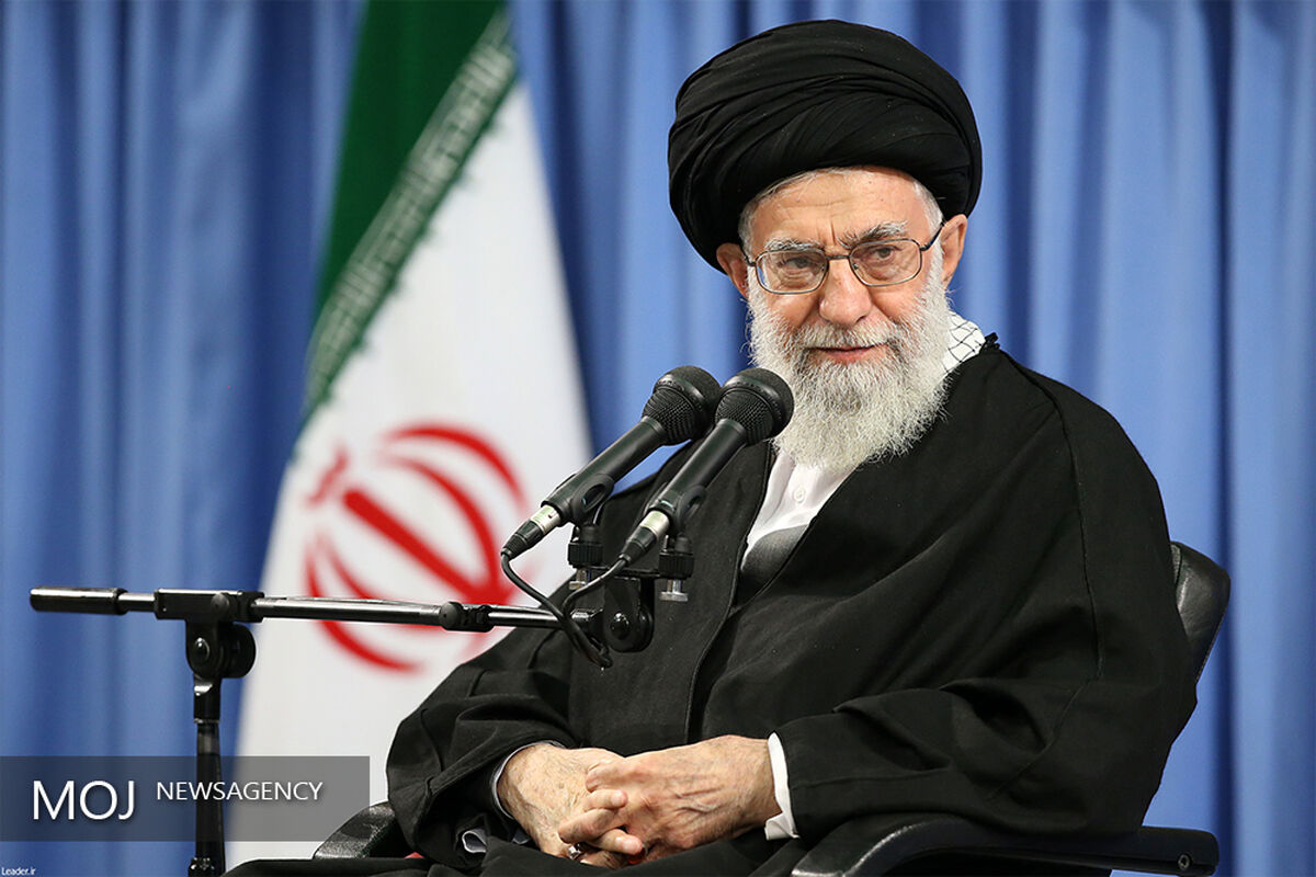 دیدار جمعی از مداحان و ذاکران اهل بیت(ع) با مقام معظم رهبری