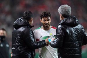 شجاع خلیل‌زاده اردوی تیم ملی فوتبال ایران را ترک کرد