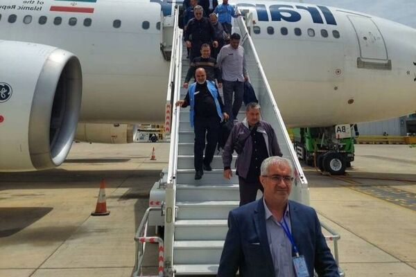 زائران ایرانی در بدو ورود به عربستان مورد استقبال گرم قرار گرفتند