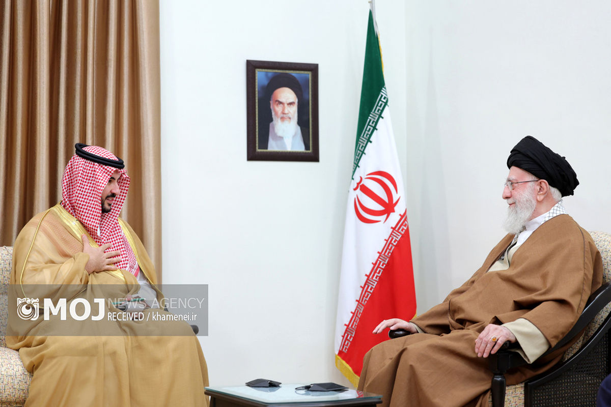 تقدیم پیام پادشاه عربستان به رهبر انقلاب اسلامی